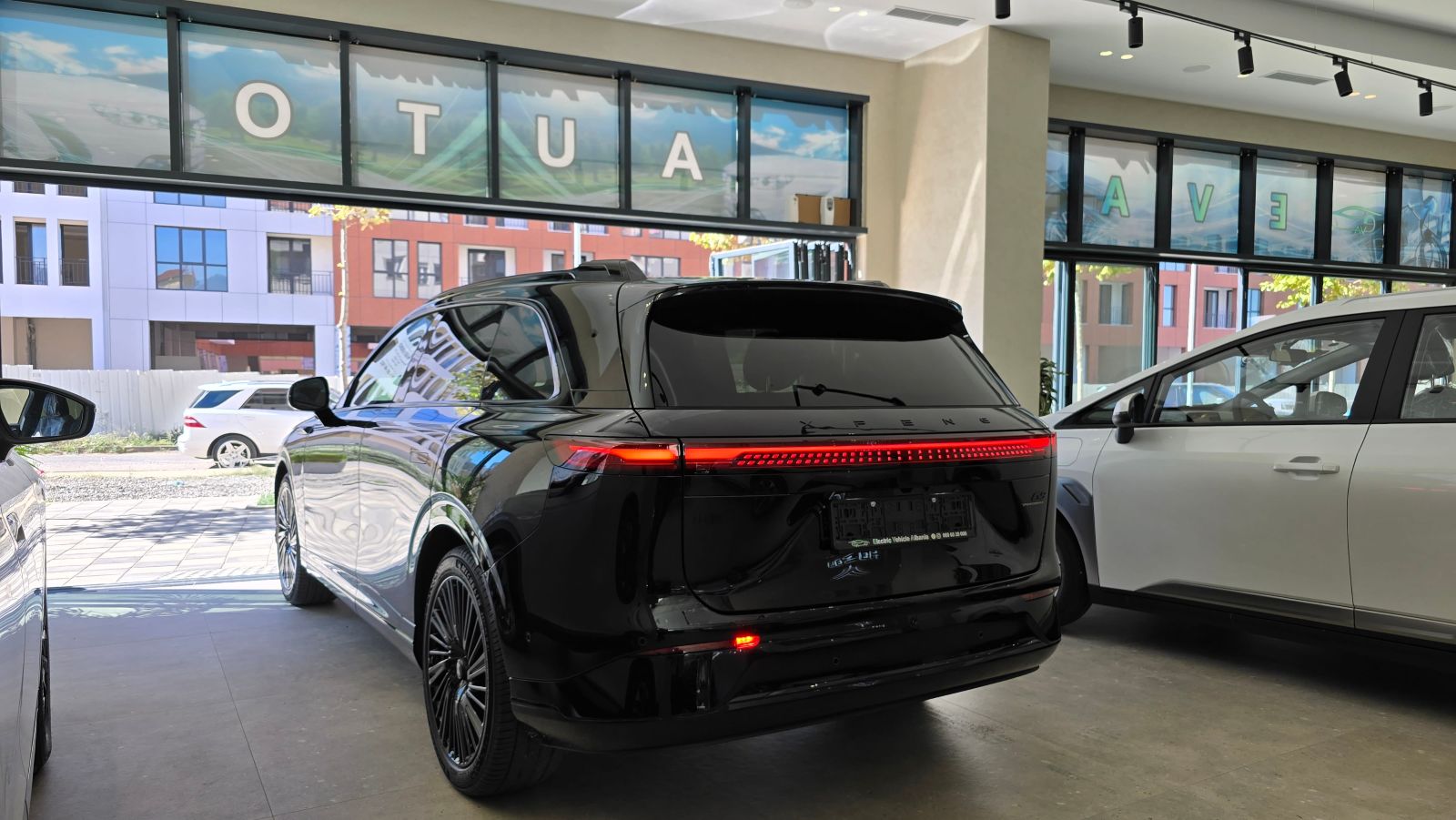Xpeng G9 Max Performance 2025 (E zezë) – Makine Elektrike per